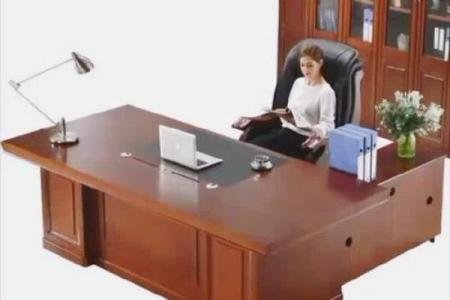 有助于女孩子事业的办公桌风水